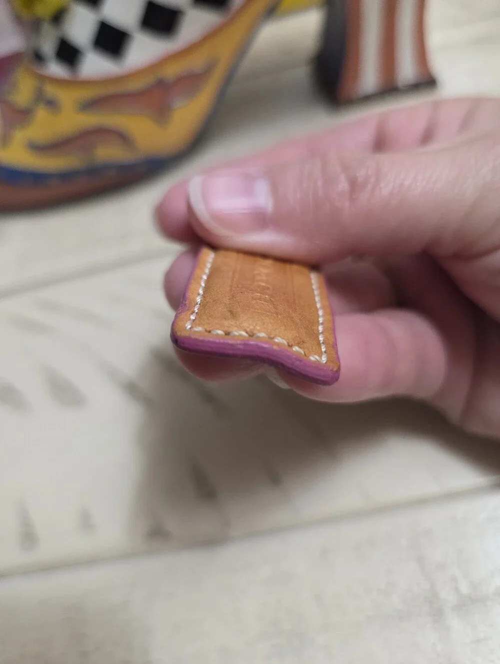COACH Tan & Pink Leather HangTag, EUC